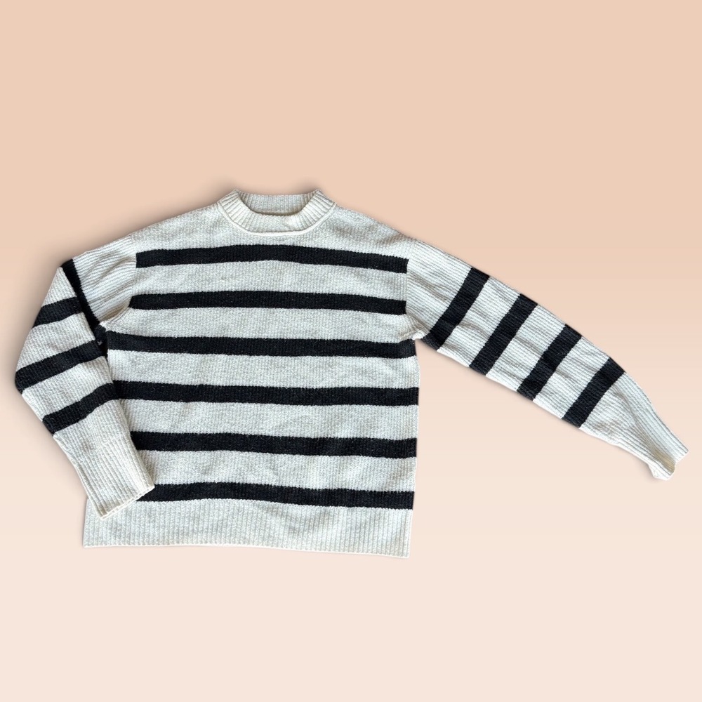 American Eagle Striped Crewneck‎ Sweater Cream Black XS Women Casual Knit